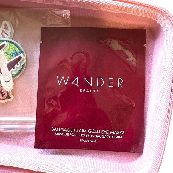 WANDER BEAUTY Take Flight Set in Case NEW - Picture 3 of 4